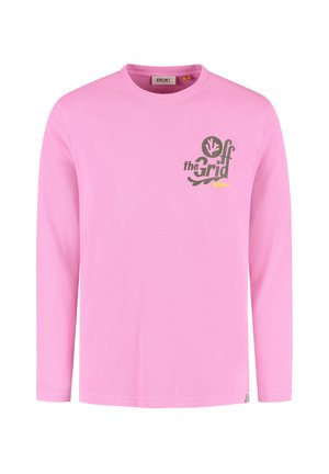 Lyserød langærmet T-shirt med rund hals og teksten "Off the Grid shiwi" samt koralfarvet grafik på den øverste venstre bryst.