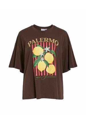 Pruun oversize T-särk kollaste sidrunite, valgete lillede, roheliste lehtede, punaste vertikaalsete triipude ja tekstiga „PALERMO“ ja „Limoni Siciliani.“