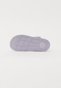 Fila FIORI SANDAL KIDS UNISEX - Sandaalid - thistle