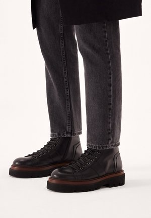 Kazar ZAPUS - Botines con cordones - black