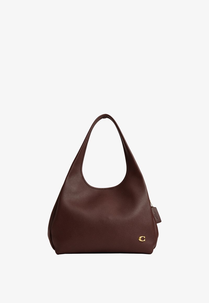 Sac à main en cuir marron foncé avec une seule bandoulière et un petit logo doré dans le coin inférieur droit.
