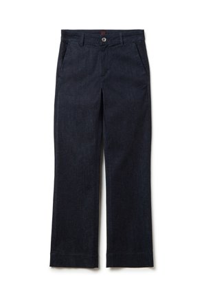 Pantalon en denim bleu foncé avec une coupe droite, doté de poches latérales et d'une fermeture à bouton à l'avant. Ourlet ajusté avec une texture subtile.