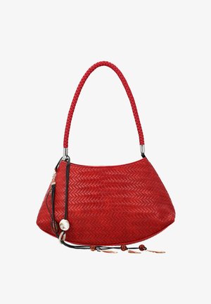 Rote gewebte Handtasche mit abgerundeter Form, geflochtenem Griff und dekorativen hängenden Perlen und Muscheln an schwarzen Schnüren.