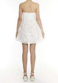 True Decadence MICAH BANDEAU CAGE  - Vestito casual - white