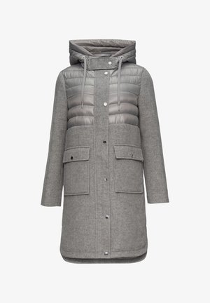 Manteau gris avec une capuche style doudoune, dotée d'une partie supérieure matelassée, de deux grandes poches avant et d'une fermeture à boutons-pression. Tissu texturé.