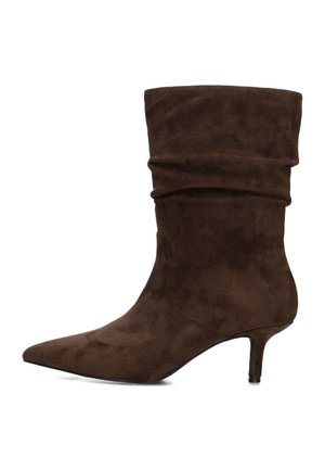 Brown suede mid-calf slouch boot with pointed toe and short kitten heel.