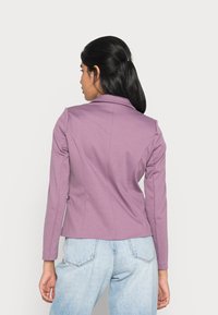 b.young RIZETTA - Bleiser - grapeade