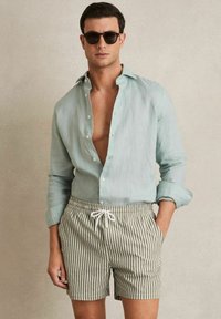 Reiss Peldēšanas šorti - sage white