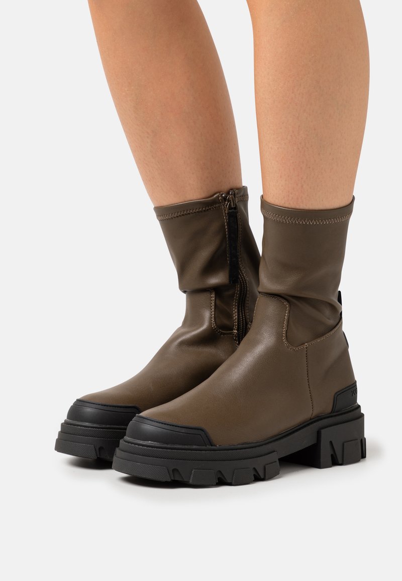 KG Kurt Geiger VEGAN TREKKER SOCK Platform ankle boots khaki