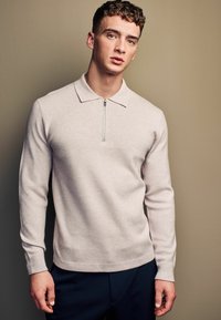 Next REGULAR FIT - Svetr - neutral