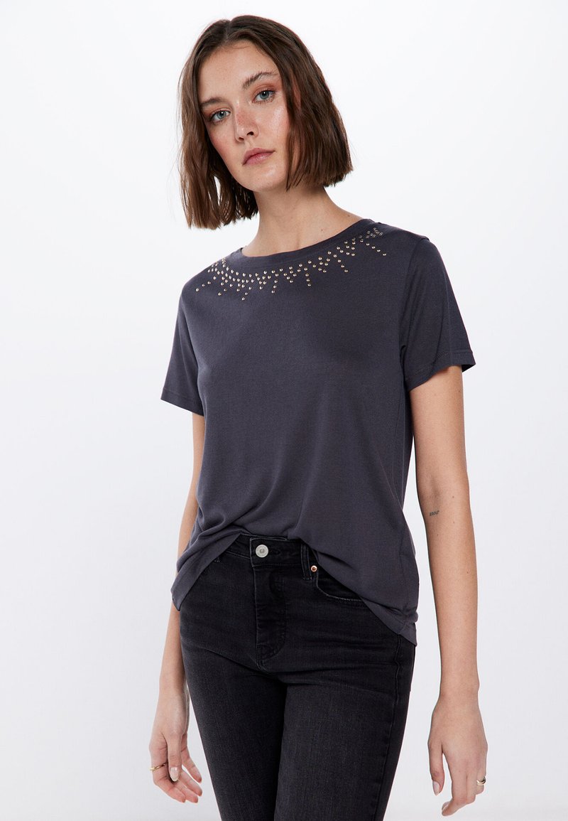 Springfield T-Shirt Donna - Prezzo Minimo Recente 4.03€, Stile Casual E Basic
