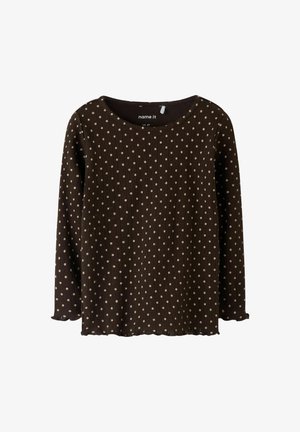 Bruine top met lange mouwen, voorzien van een ribbelstructuur en verspreide lichtbruine polkadots. Ronde halslijn en gebogen zoomdetail.