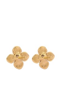 Goldene blumenförmige Steckerohrringe mit strukturierten Oberflächen. Jeder Ohrring verfügt über vier blütenblattformige Elemente und einen kleinen Stift zum Befestigen.