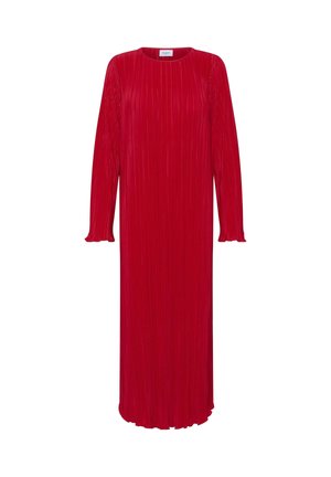 Piros, hosszú ujjú ruha egyenes szabással, függőleges redőkkel, kerek nyakkivágással és fodros díszítéssel az ujjak végén.