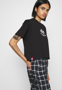 Alpha Industries BASIC - Triko s potiskem - black