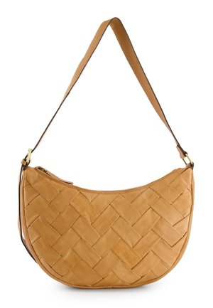 Braune geflochtene Leder-Schultertasche mit geschwungener Form, ausgestattet mit einem Reißverschluss und einem mittelbreiten Trageriemen. Glatte Textur mit einem geflochtenen Muster.