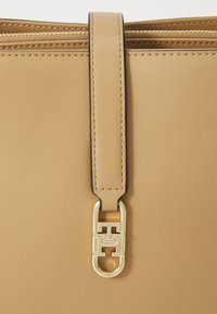 Tommy Hilfiger LIBRE SATCHEL - Handbag - safari