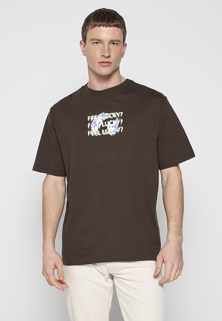 WOOD WOOD T-shirt print donkerbruin