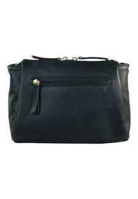 Pochette in pelle nera con chiusura zip nella parte superiore, dotata di una tasca frontale con zip. Texture liscia, forma rettangolare, dettagli in hardware dorato.