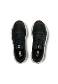 On CLOUDNOVA FORM 2 - Sportcipő - black   ivory