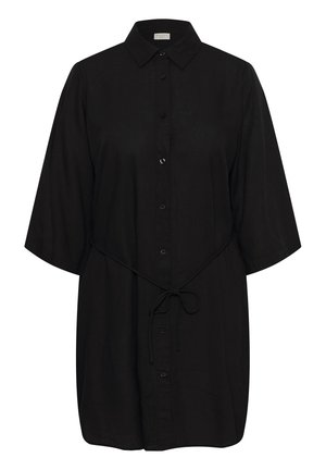 Abito camicia nero fino al ginocchio con maniche a mezzaluna, bottoni sul davanti, colletto e cintura annodata in vita.