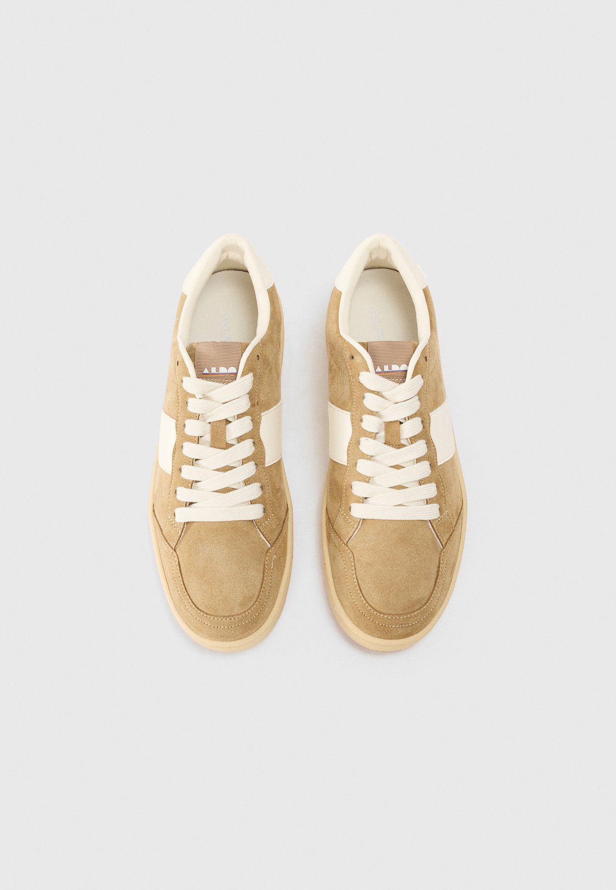 Sneaker low