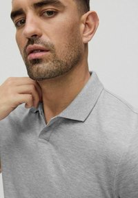 Bläck VINCENT PIQUÉ szary