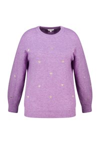 Lavender sweater gemaakt van zacht materiaal, met kleine gouden hartpatronen, ronde hals en ribgebreide manchetten en zoom.