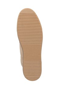 Schoenzool met een gestructureerd, ribbelachtig ontwerp in lichtbruin rubber, met horizontale groeven voor grip en ondersteuning.