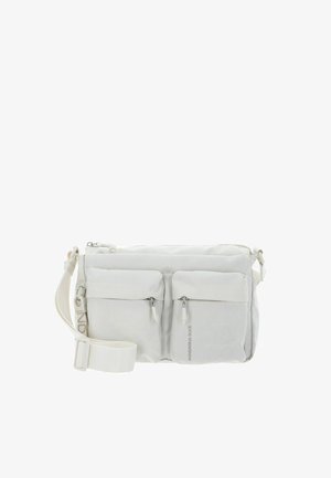 Borsa a tracolla bianca con texture, due tasche frontali con zip e tracolla regolabile.