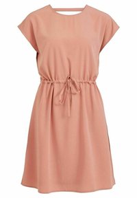 Krátké růžové šaty s krátkými rukávy, stahovací páskou v pase, lehkým materiálem a volným střihem; mají kulatý výstřih a boční rozparky.