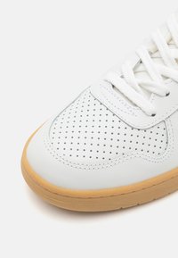 Veja V-10 - Sapatilhas - extra white/natural