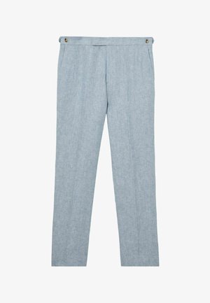 Pantaloni azzurri su misura con dettagli a bottoni in vita e tasche laterali, realizzati in tessuto texturizzato, mostrati distesi su sfondo bianco.