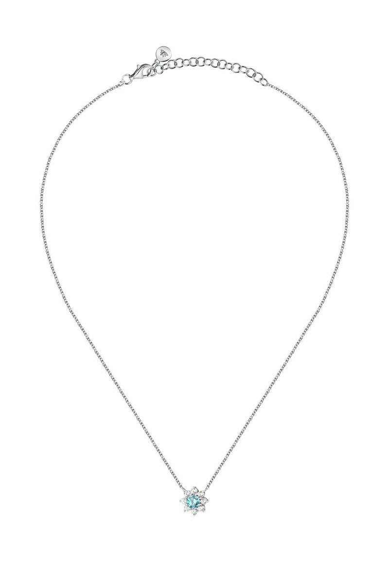 Collana d'argento con una delicata catena, caratterizzata da un pendente centrale a forma di stella. Il pendente presenta un gemma blu chiaro circondata da accenti trasparenti.