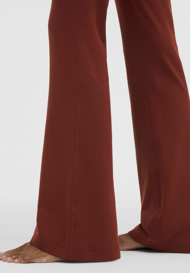 lululemon GROOVE NULU™ HIGH-RISE FLARED REGULAR - Broek