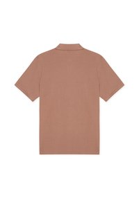 Πόλο μπλουζάκι με κοντά μανίκια σε απαλό χρώμα μάουβ, με κανονικό γιακά και λείο βαμβακερό ύφασμα με καθαρ ό, απλό σχέδιο.