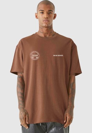 ENDLESS DESSERT - T-shirt med print - bark