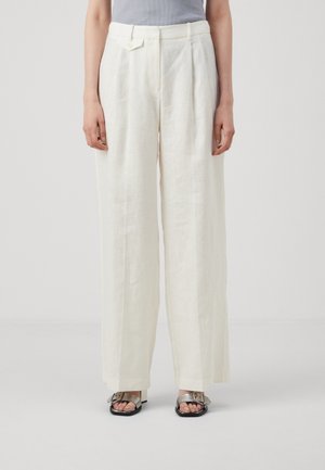 MYA DOUBLE PLEAT WIDE PANTS - Trousers - white