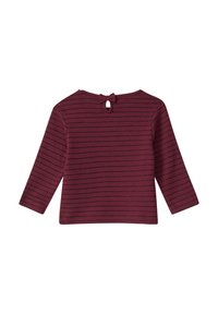 Bordeauxfarbener Langarmshirt mit horizontalen schwarzen Streifen, Rundhalsausschnitt und einem rückseitigen Schlüsselöffnungsverschluss, der durch eine kleine Schleife akzentuiert wird. Strukturierter Stoff.