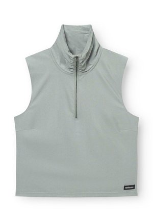 Haut sans manches gris clair avec un col montant et une demi-fermeture éclair, fabriqué en tissu lisse. Comprend des coutures latérales et une petite étiquette de logo.