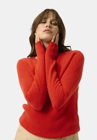 Just Cashmere COL ROND 4 FILS - Stickad tröja - tomato