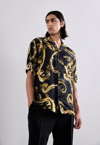 Versace Jeans Couture ALL OVER - Srajca - black/gold
