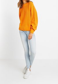 Monki Sweter