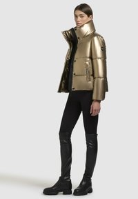 khujo RINJA SHINY - Winterjacke - gold