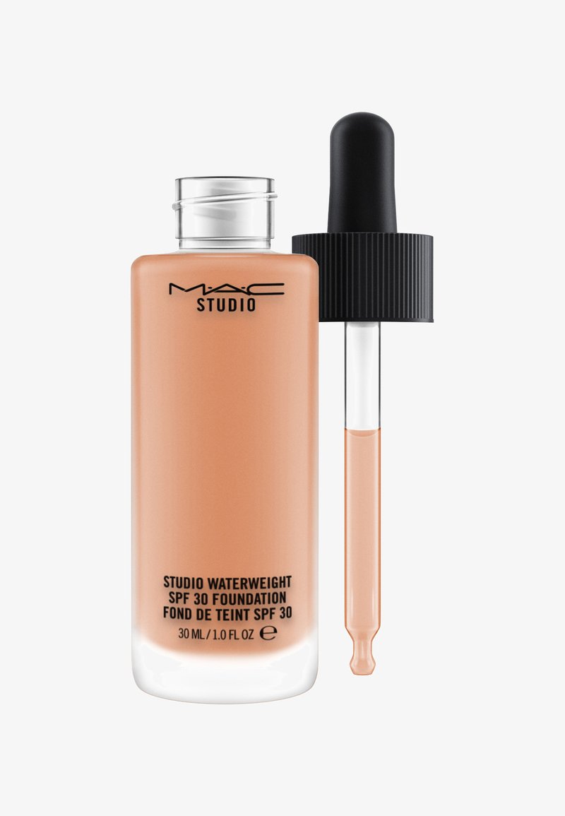 MAC STUDIO WATERWEIGHT SPF30 FOUNDATION - Foundation - NW35