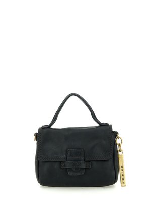 Piccola borsa a mano nera in pelle con manico superiore e targhetta in metallo dorato con la scritta Caterina Lucchi attaccata al lato.