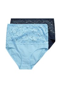 Due coppie di mutandine a vita alta: una azzurra chiaro con bordi in pizzo e una blu navy con dettagli in pizzo. Entrambe presentano una base in cotone morbido.