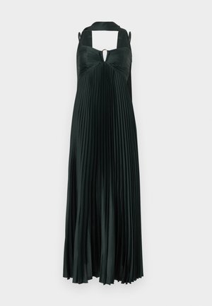 Nabrana temnozelena obleka z odprtim hrbtom, halterskimi naramnicami in detajlom v obliki ključavnice pri prsih, izdelana iz gladkega, sijočega materiala.