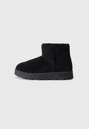 AKKI LOW HYBRID - Zimní obuv - black