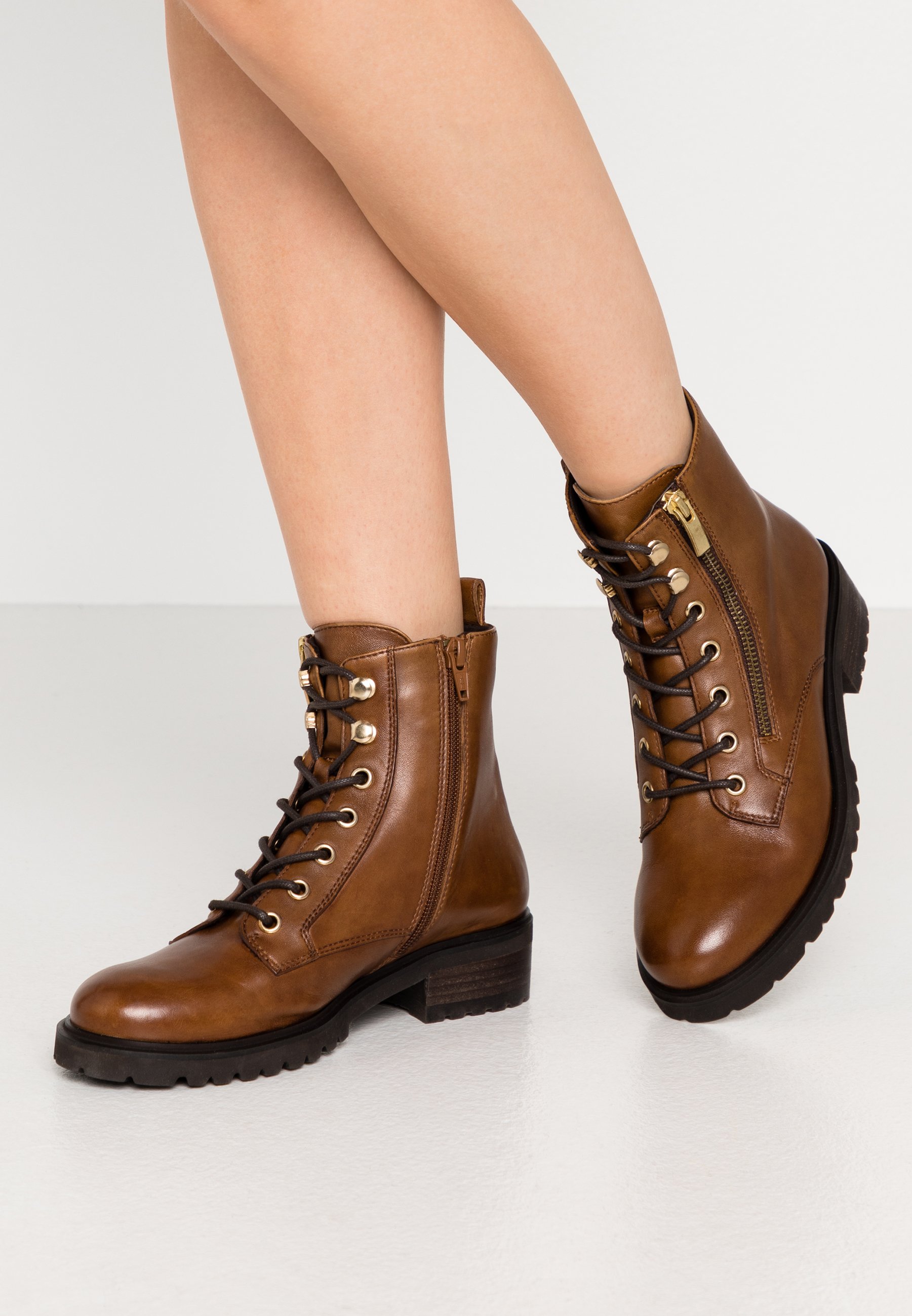 Steven New York ULOF Lace up ankle ankle boots cognac @ Zalando.co